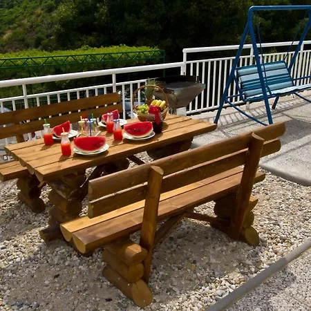 Sea View With Heated Pool Near Split Klis