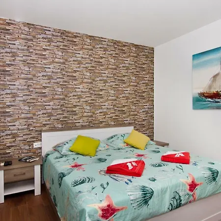 Sea View With Heated Pool Near Split Villa *