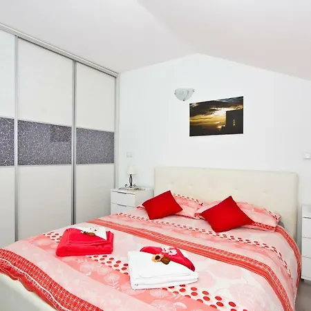 Villa Sea View With Heated Pool Near Split