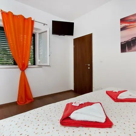 Sea View With Heated Pool Near Split *