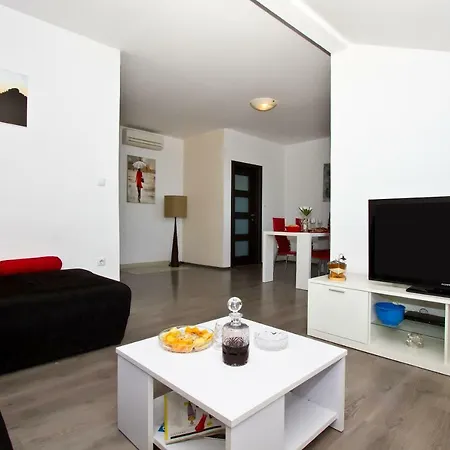Sea View With Heated Pool Near Split Villa Klis