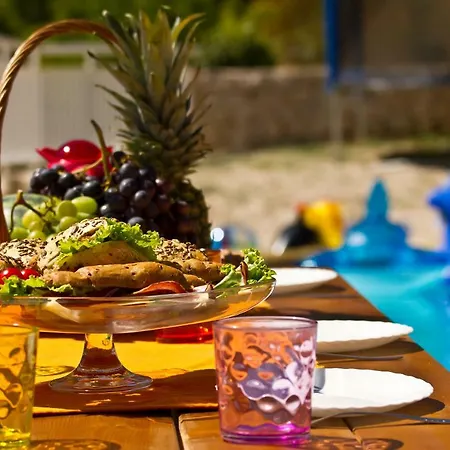 Sea View With Heated Pool Near Split Vila Klis